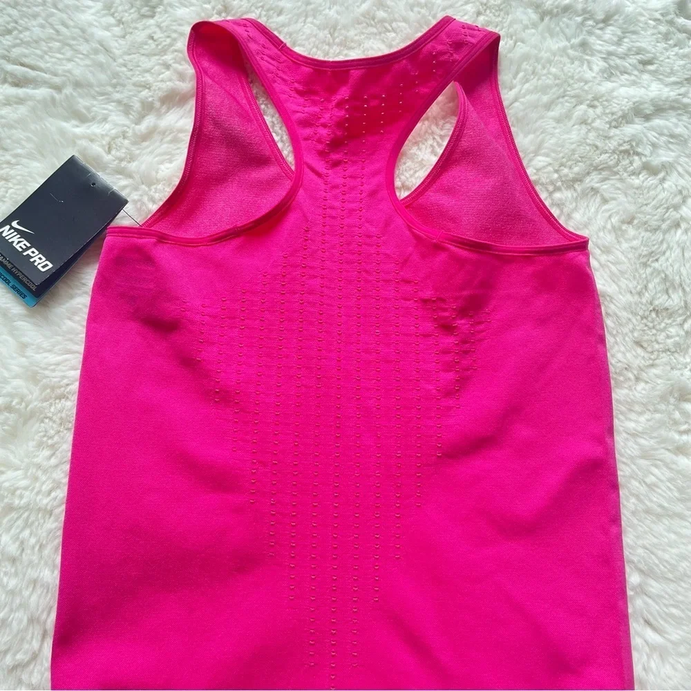 Nike Pro Hypercool Fuchsia Tank